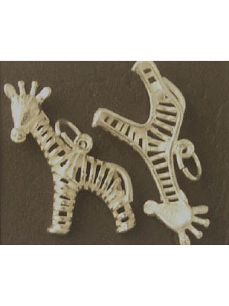 Charm St. Silver Giraffe 1.57gram