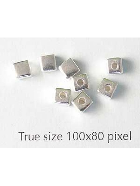St.Silver Cube Bead 4mm