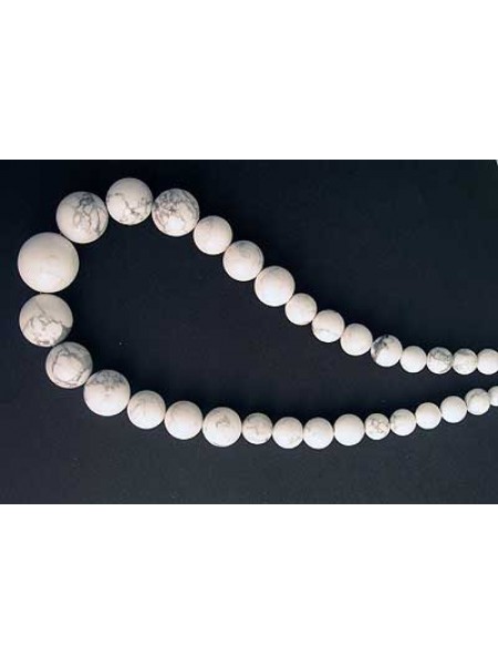 White Howlite Graduated Round 16 inch