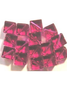 Swar Diagonal Cube 6mm Fuchsia